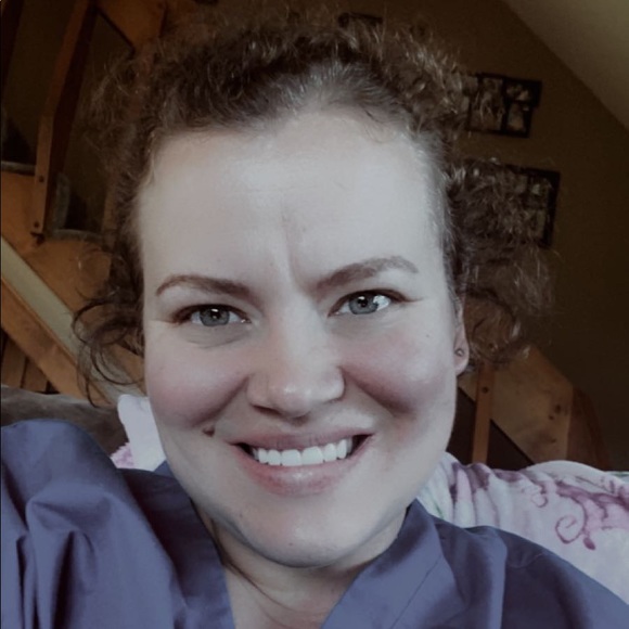 Meet your Posher, Whitney - Picture 1 of 1